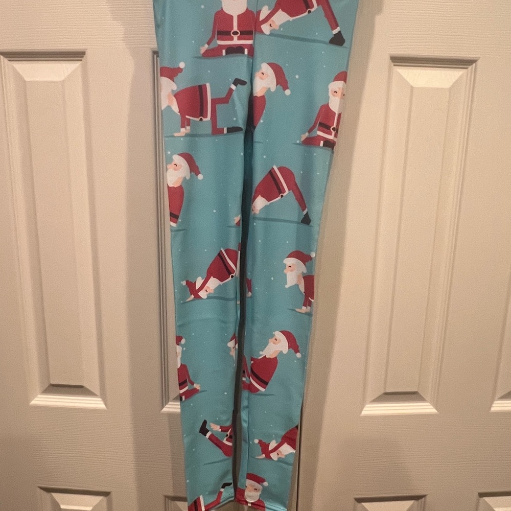 NWT-Yoga Santa Print women’s Leggings